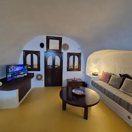 Kristy Cave House Villa