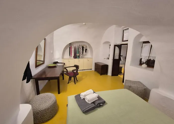 Kristy Cave House * Oia