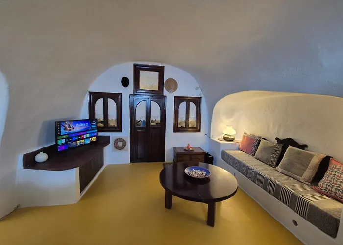 Kristy Cave House Villa