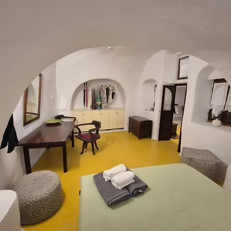 Kristy Cave House * Oia