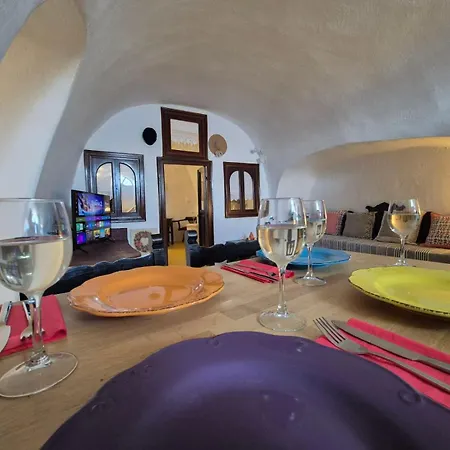 Kristy Cave House *