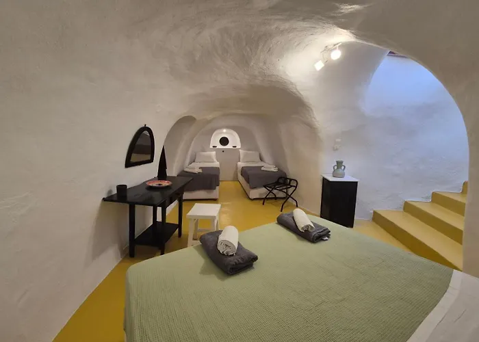 Villa Kristy Cave House *