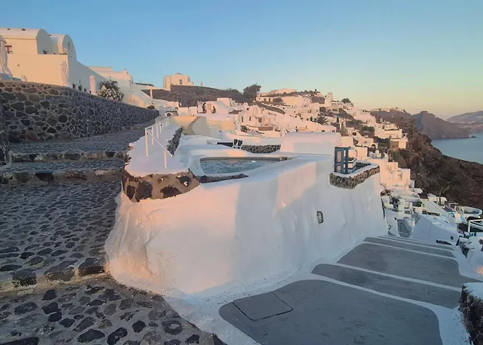 Kristy Cave House Oia (Santorini)